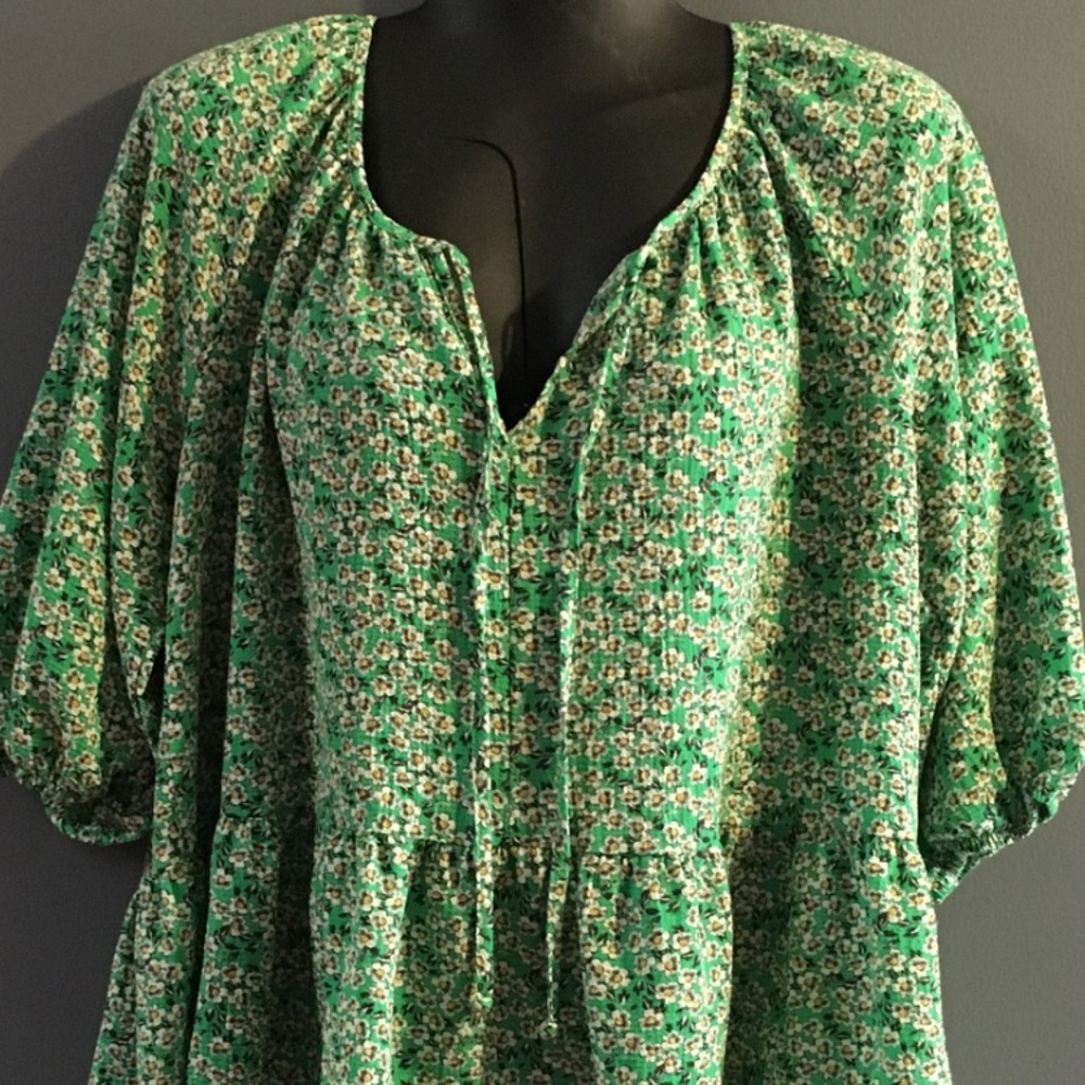 Green floral blouse size XL